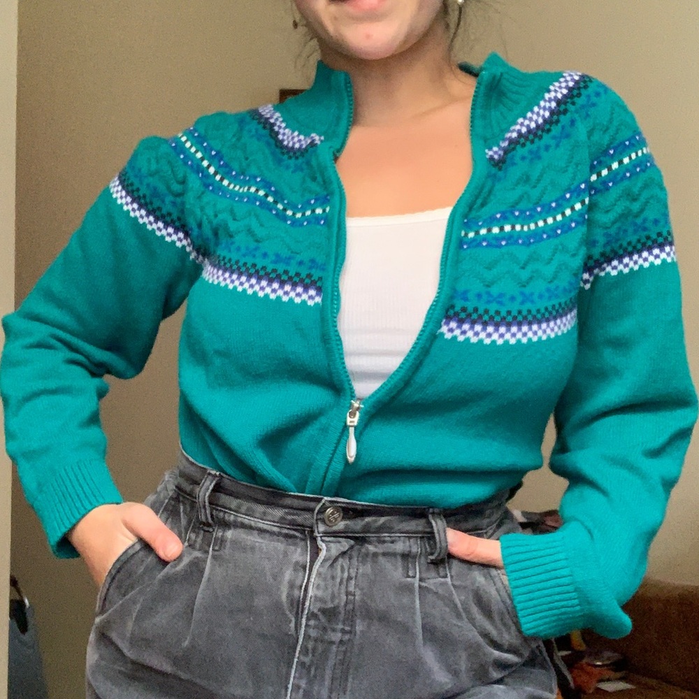 Cute zipper sweater